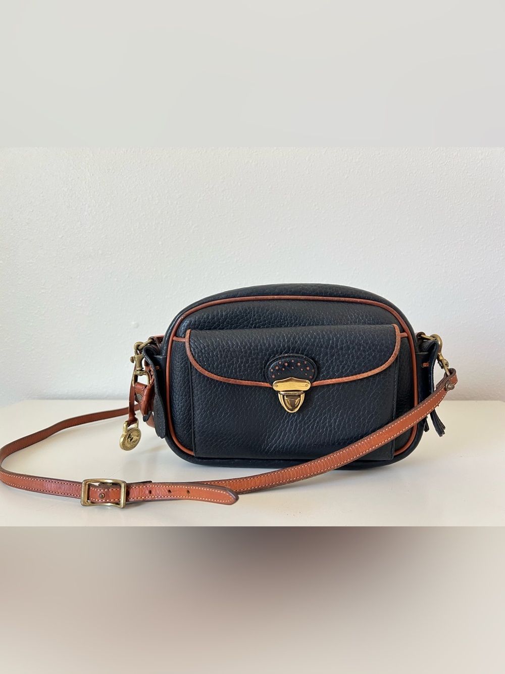 Vintage Dooney & Bourke Navy Cognac Leather Camera Bag Crossbody Wallet